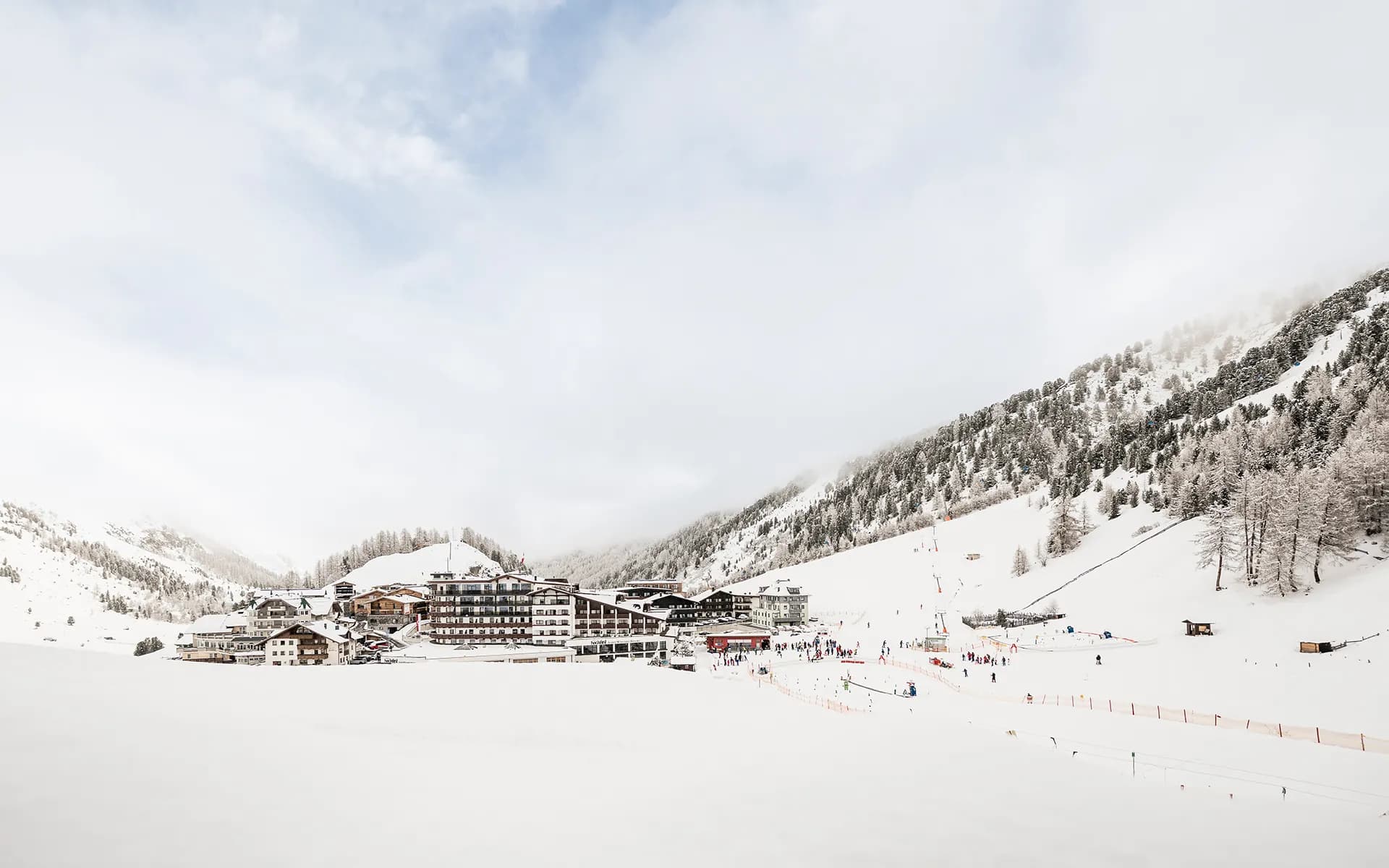 Hochfirst_1920x1200_Hotel-Outdoor_(c)-Hannes-Niederkofler_HQ_004_DSC5175_web