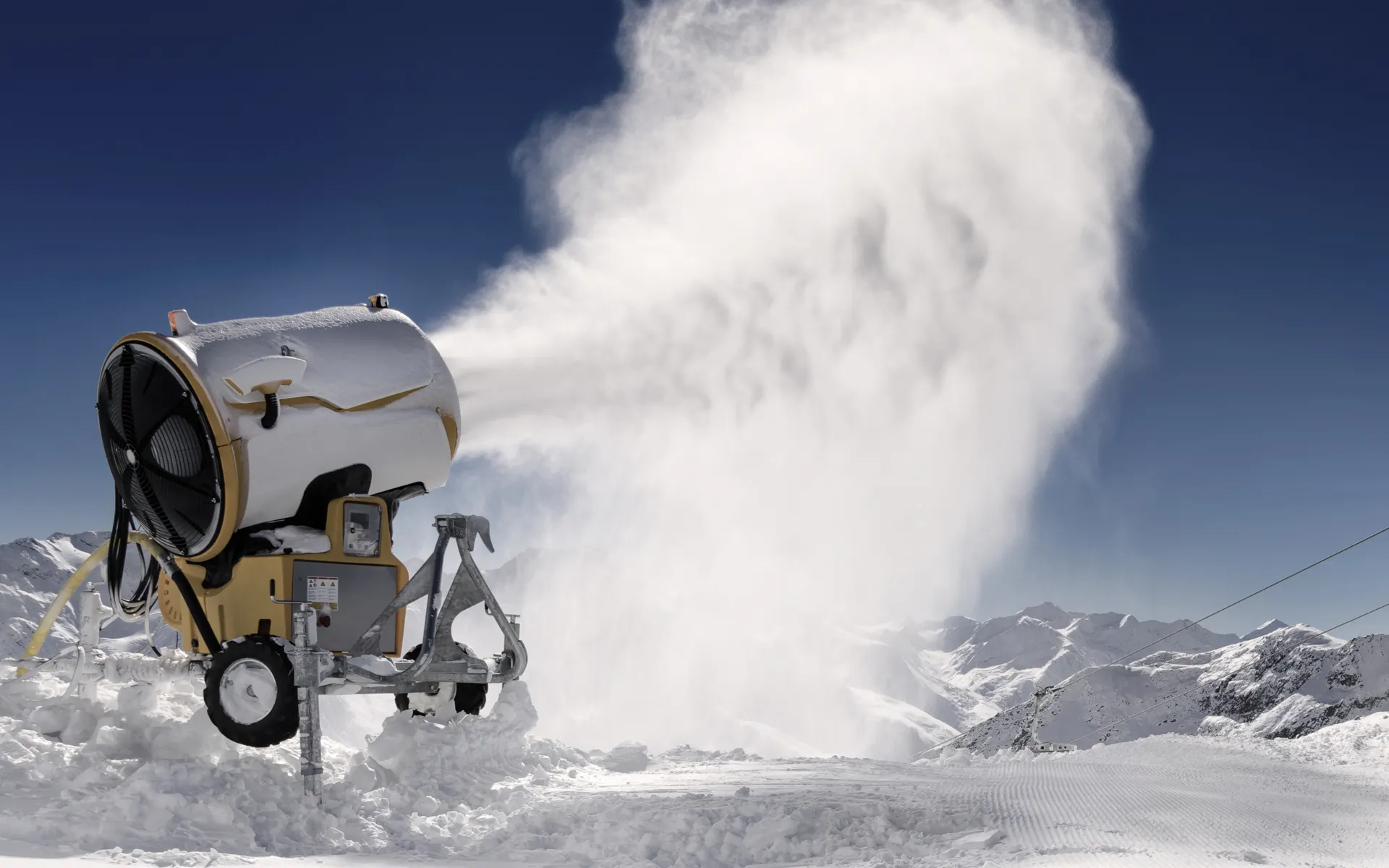 Hochfirst_1920x1200_Beschneiung_Skigebiet