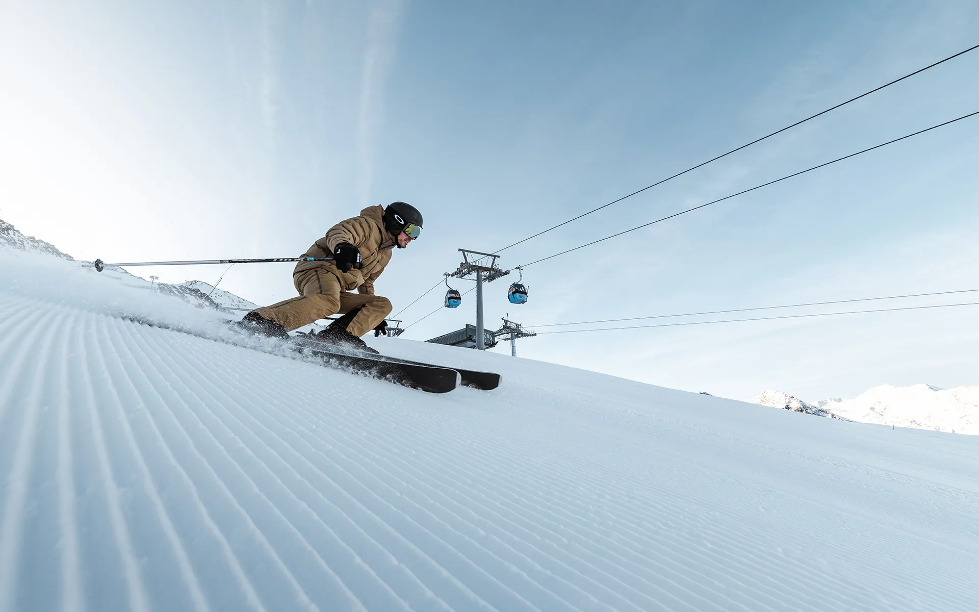 Hochfirst_1920x1200_TVB-Oetztal_Skifahren__0001_gurgl_20250221-Original-N3A6435-Verbessert-RR-©Roman-Huber_web