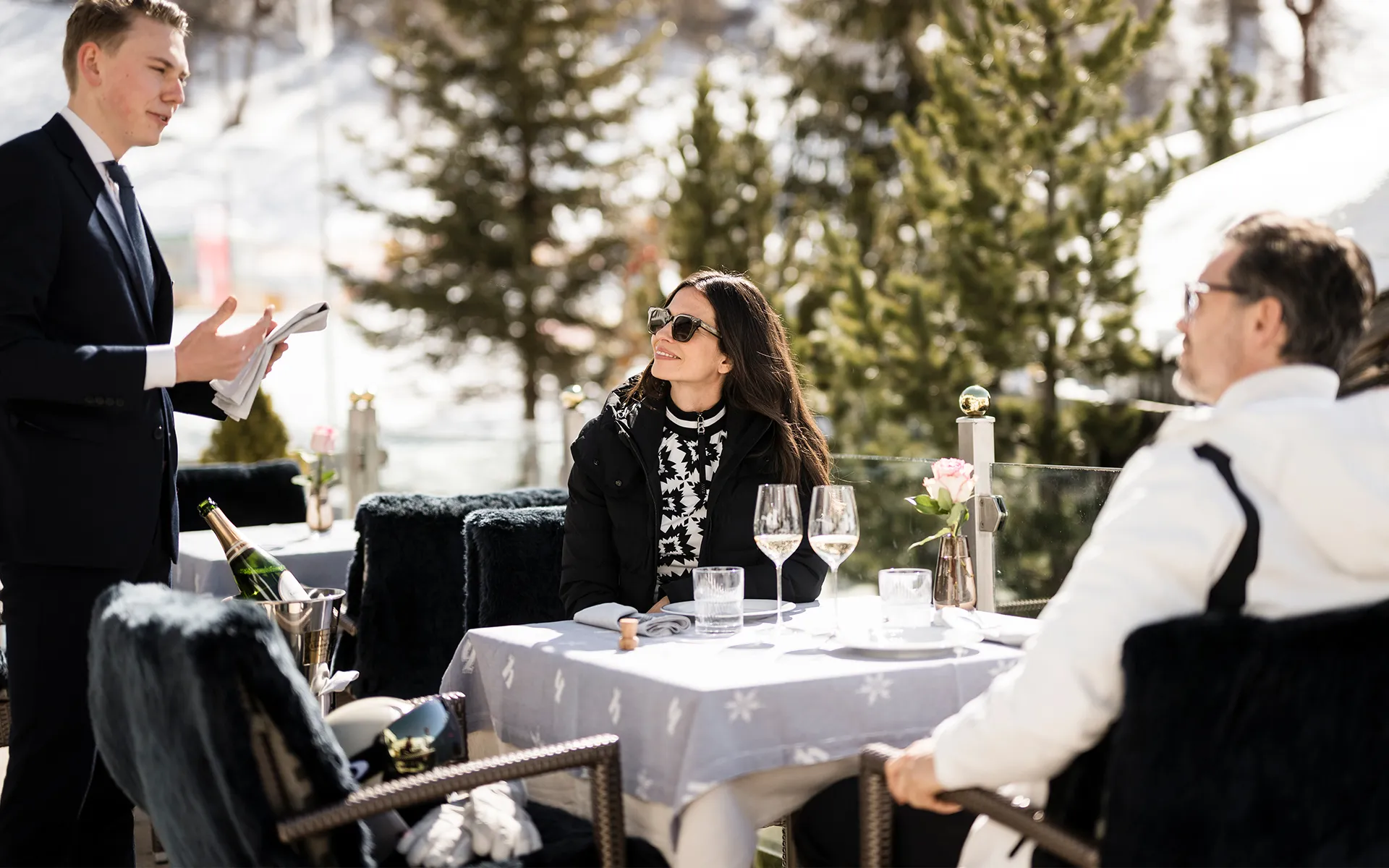 Hochfirst_1920x1200_Terrasse_(c)-Hannes-Niederkofler_HQ_236_DSC7240_web